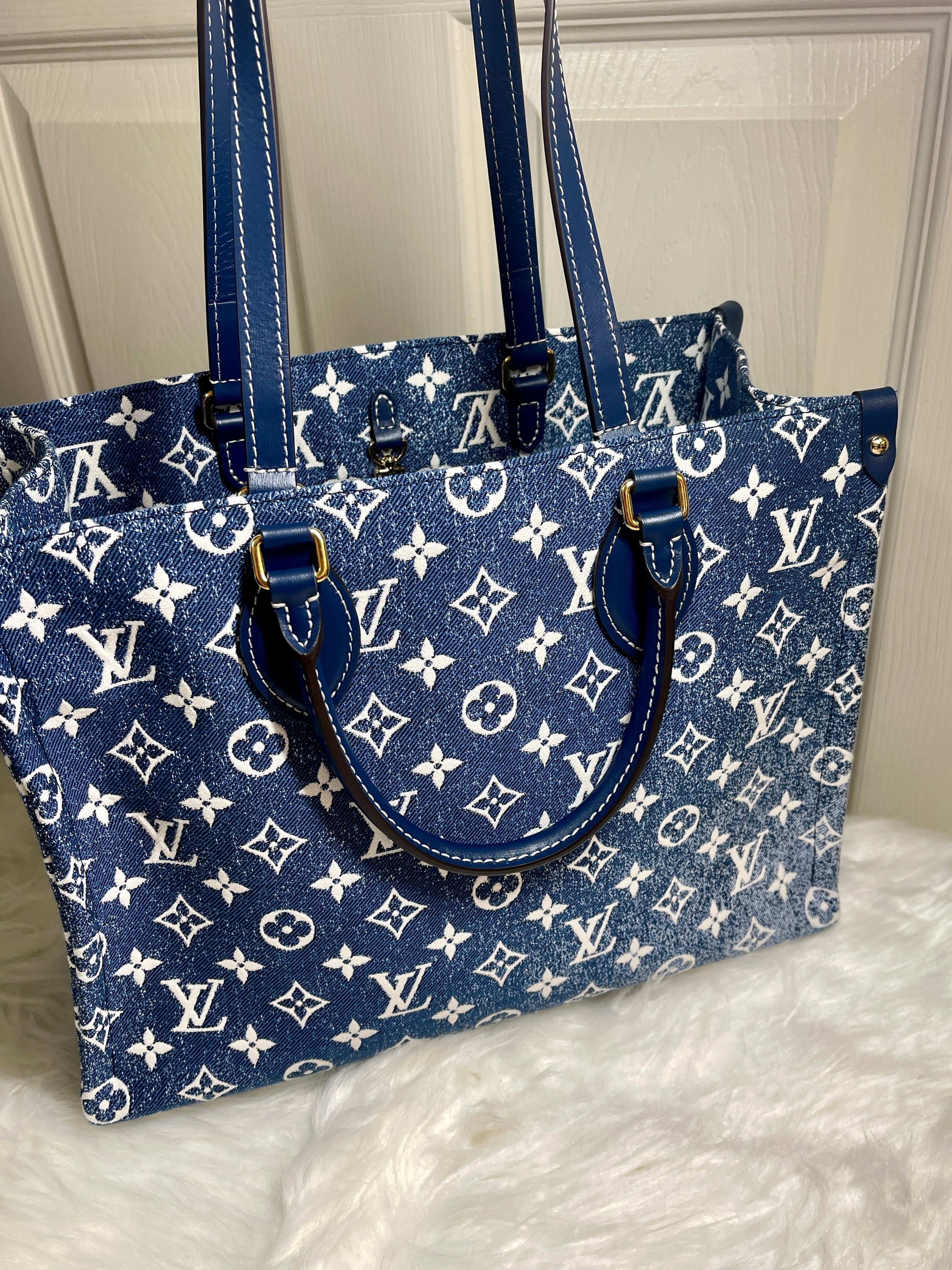 Onthego tote Louis Vuitton Blue in Denim - Jeans - 24016911