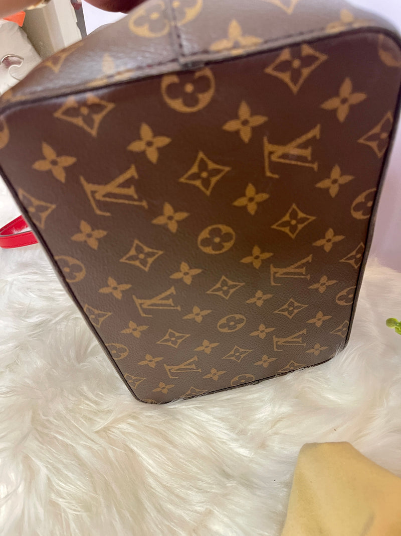 LOUIS VUITTON Coquelicot Monogram Canvas Neonoe