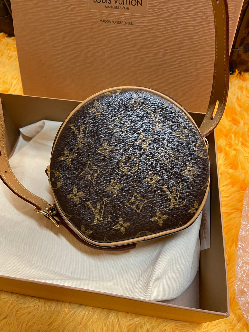 Louis Vuitton Boetie Souple PM