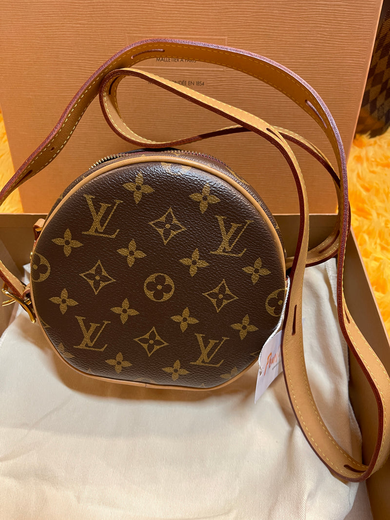 Louis Vuitton Boetie Souple PM