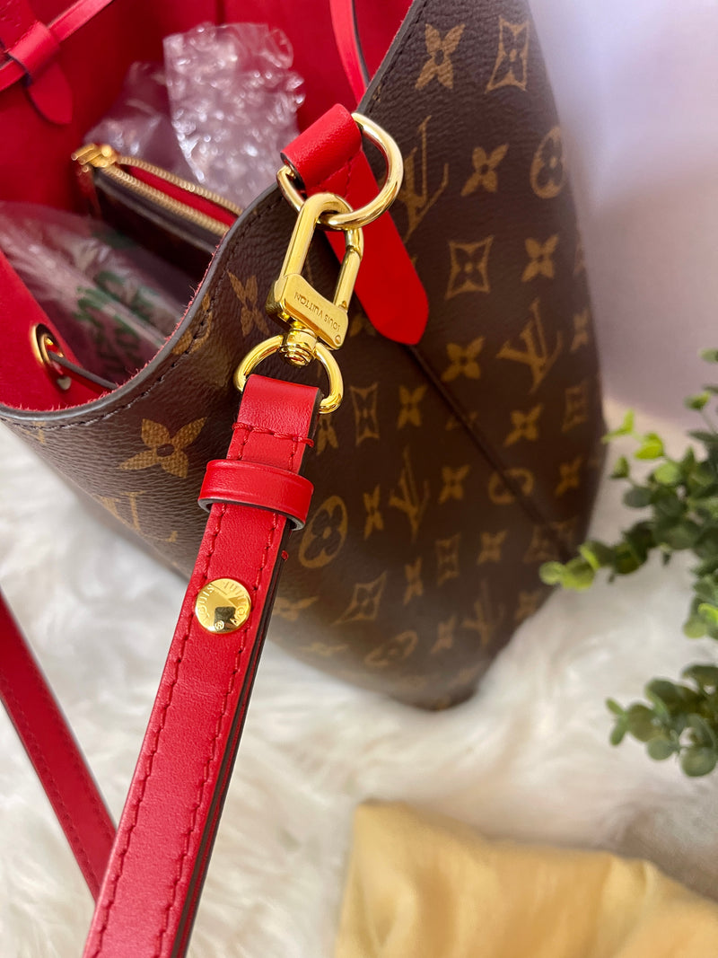 LOUIS VUITTON Coquelicot Monogram Canvas Neonoe