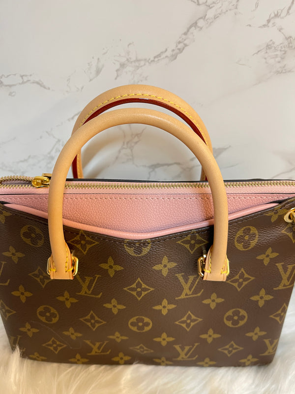 LOUIS VUITTON Pallas BB