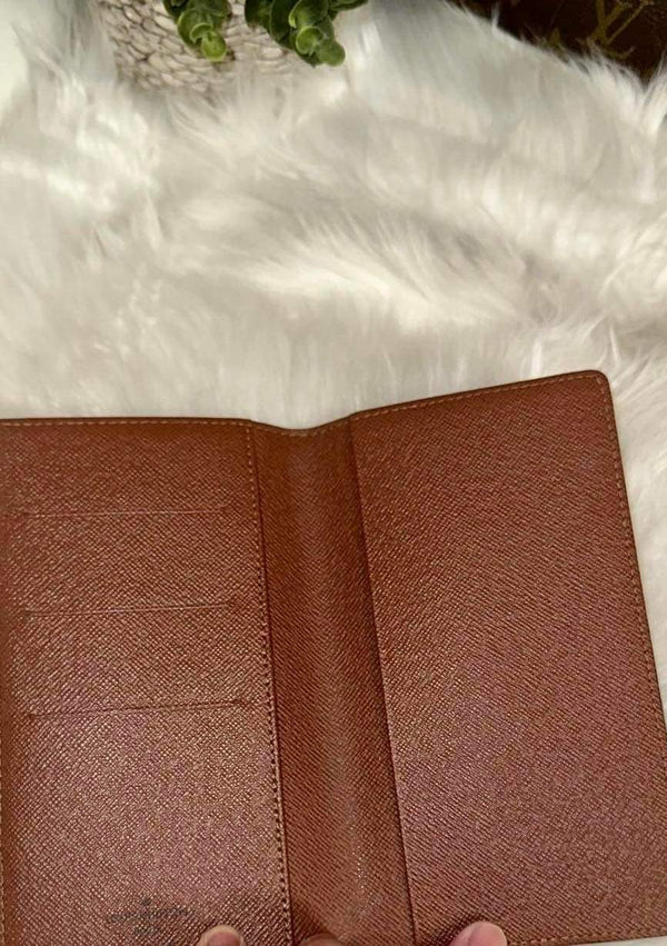 Louis Vuitton Passport Holder Monogram