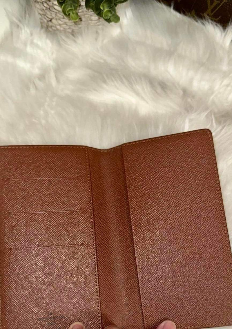 Louis Vuitton Passport Holder Monogram